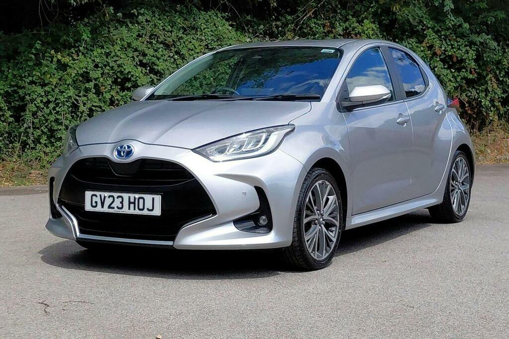 Toyota Yaris 1.5 Vvt H Excel Hatchback Hybrid E Cvt GV23HOJ Silver #3