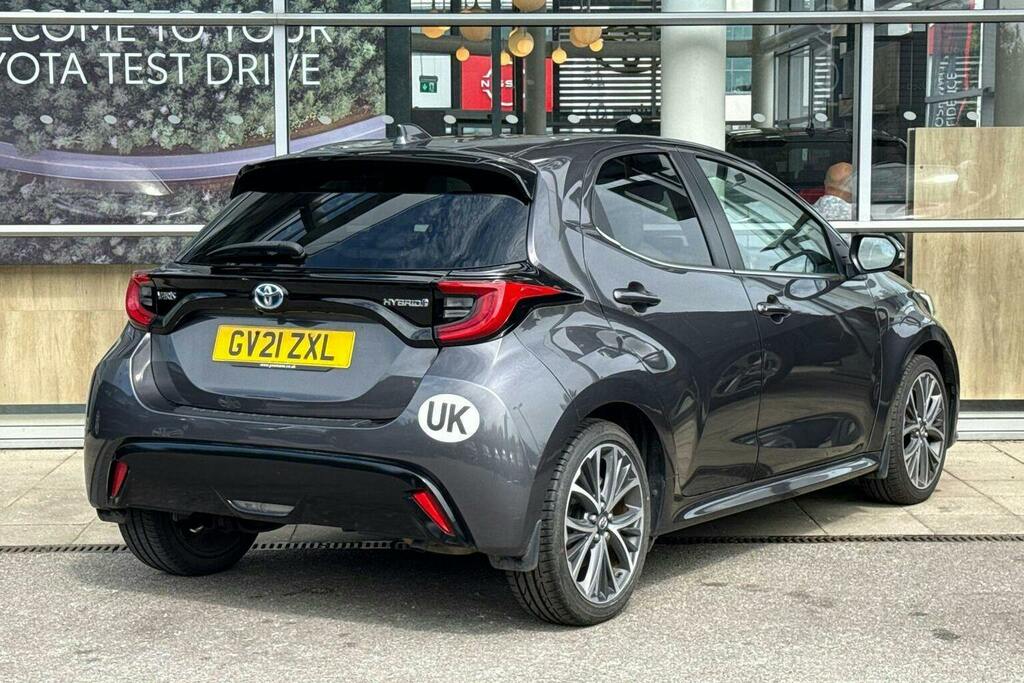 Toyota Yaris 1.5 Vvt H Excel Hatchback Hybrid E Cvt GV21ZXL Grey #2