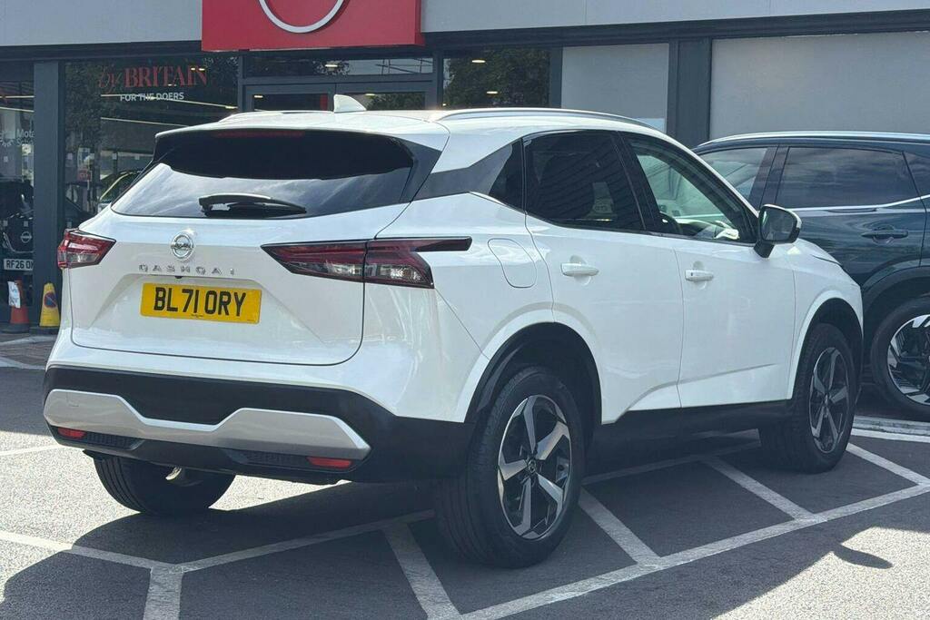 Nissan Qashqai 1.3 Dig T Mhev N Connecta Suv Hybrid Xt BL71ORY White #3