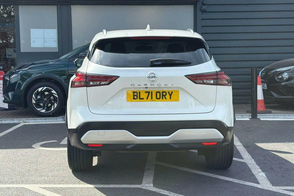 Nissan Qashqai 1.3 Dig T Mhev N Connecta Suv Hybrid Xt BL71ORY White #4