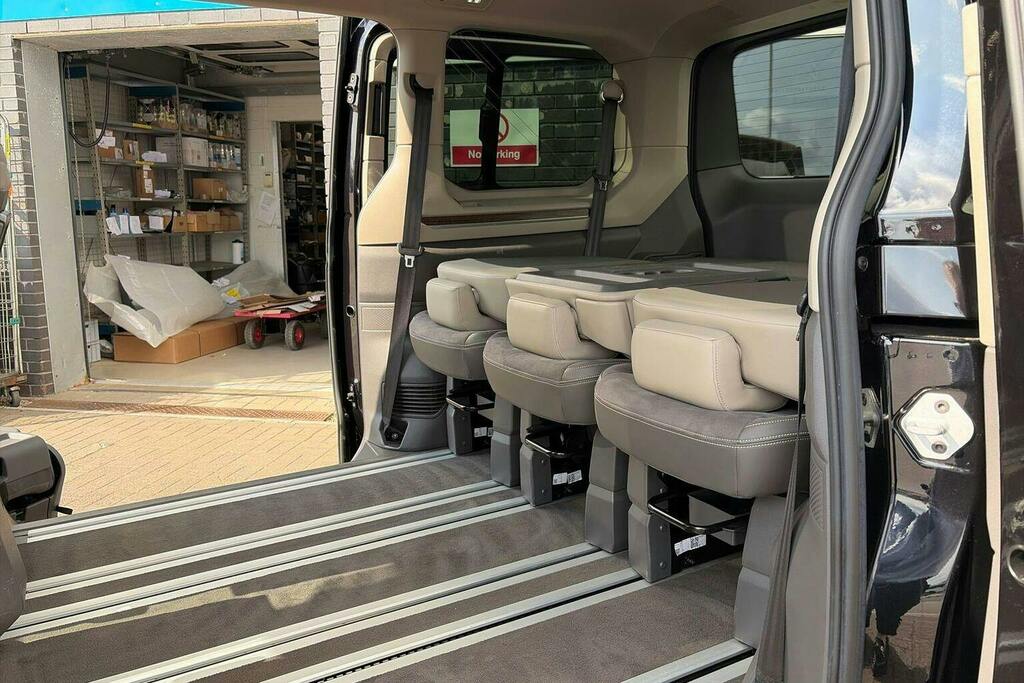 Volkswagen Multivan 1.4 Tsi 13Kwh Life Mpv Plug-in Hybrid D Silver #45