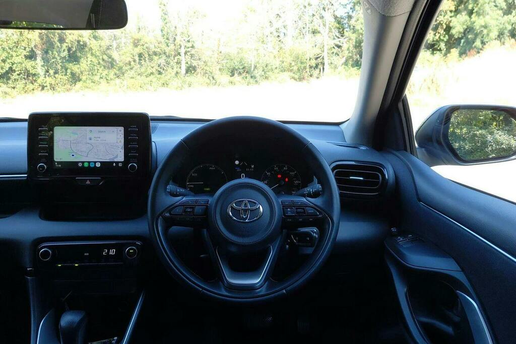 Toyota Yaris 1.5 Vvt H Icon Hatchback Hybrid E Cvt YH23ZJZ Grey #6