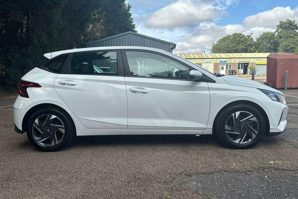 Hyundai I20 1.0 T Gdi Mhev Se Connect Hatchback Hyb LC70BKL White #2