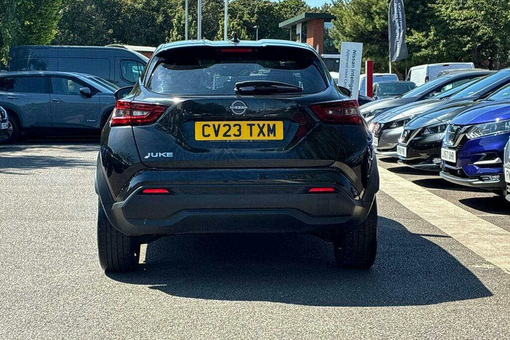 Nissan Juke 1.0 Dig T Tekna Suv CV23TXM Black #4