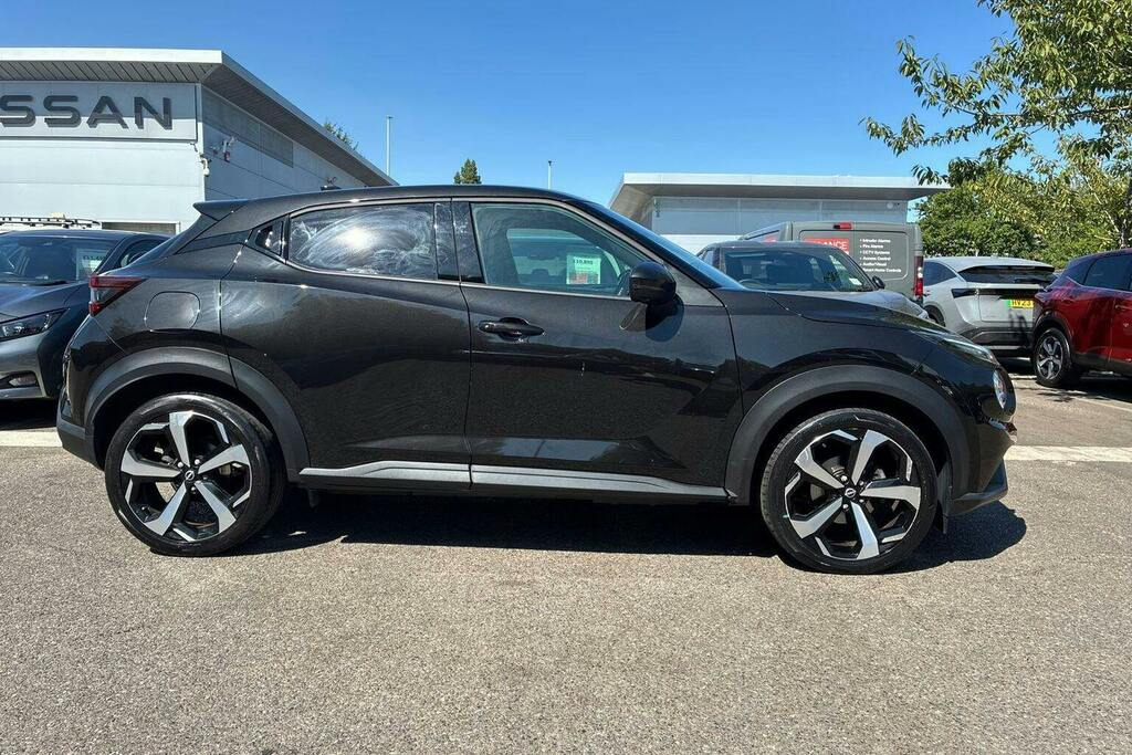 Nissan Juke 1.0 Dig T Tekna Suv CV23TXM Black #2