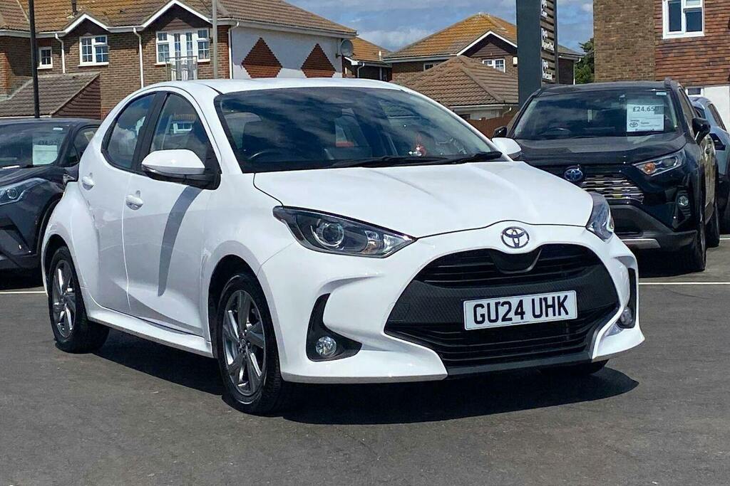 Toyota Yaris 1.5 Vvt H Icon Hatchback Hybrid E Cvt GU24UHK White