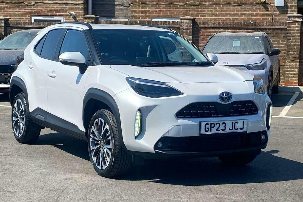 Toyota Yaris Cross 1.5 Vvt H Excel Suv Hybrid E Cvt White