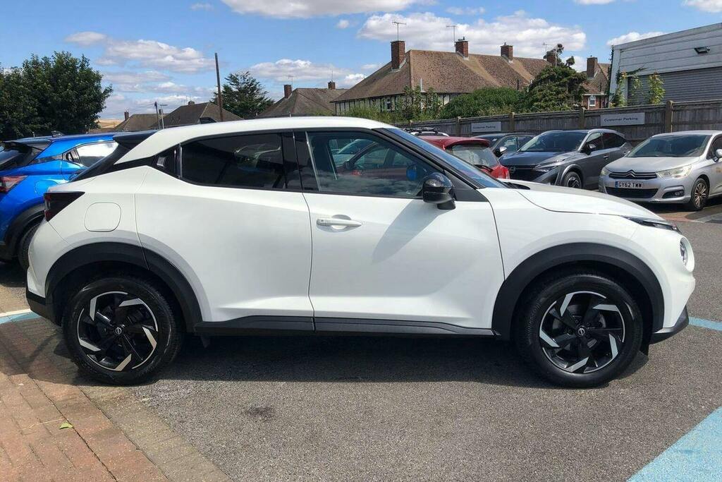 Nissan Juke 1.0 Dig T N Connecta Suv CV72LCE White #2