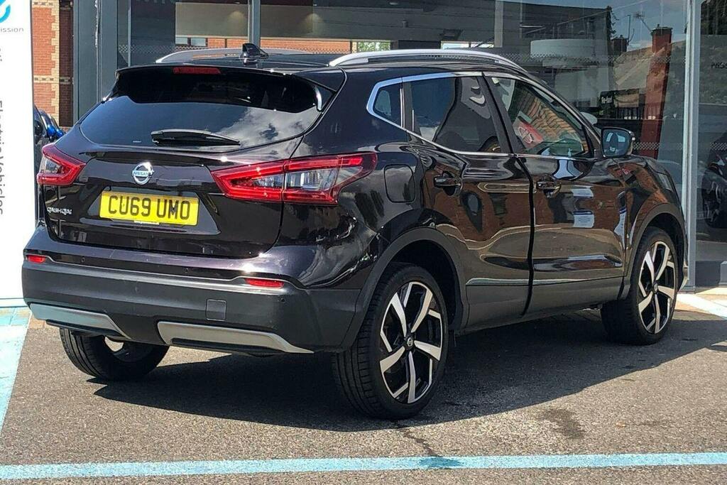 Nissan Qashqai 1.3 Dig T Tekna Suv Dct CU69UMO Black #3
