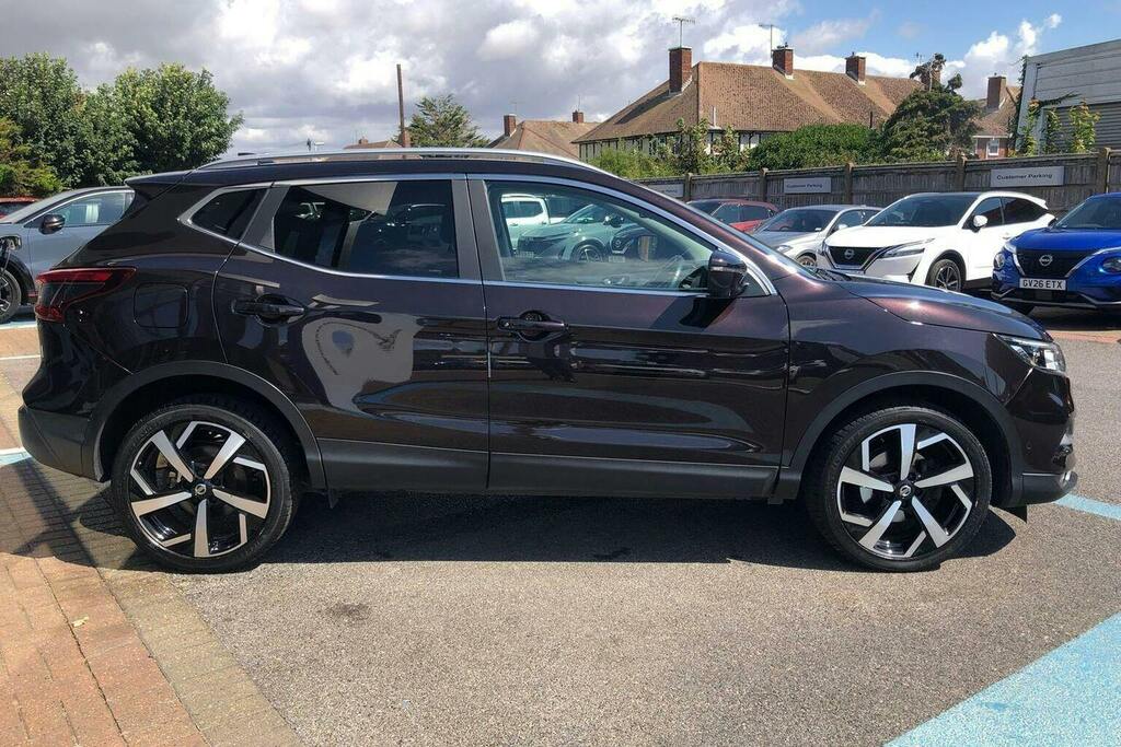 Nissan Qashqai 1.3 Dig T Tekna Suv Dct CU69UMO Black #2