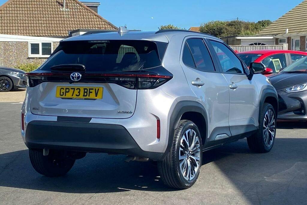 Toyota Yaris Cross 1.5 Vvt H Excel Suv Hybrid E Cvt Silver #2