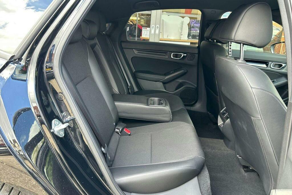Honda Civic 2.0 H I-mmd Elegance Hatchback Hybrid E White #21