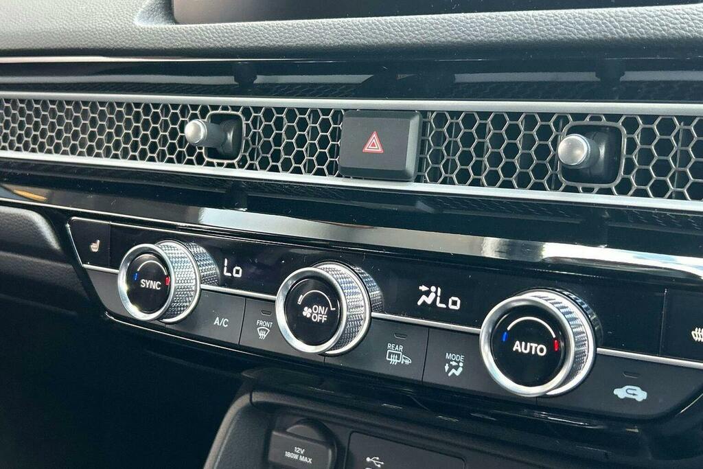 Honda Civic 2.0 H I-mmd Elegance Hatchback Hybrid E White #26