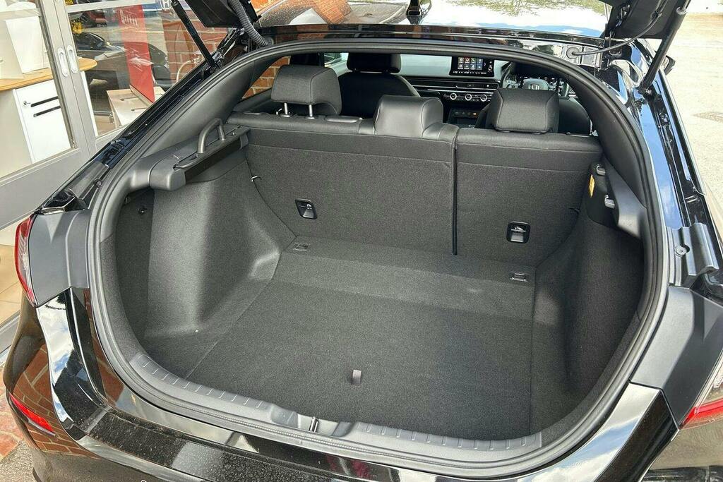 Honda Civic 2.0 H I-mmd Elegance Hatchback Hybrid E White #18
