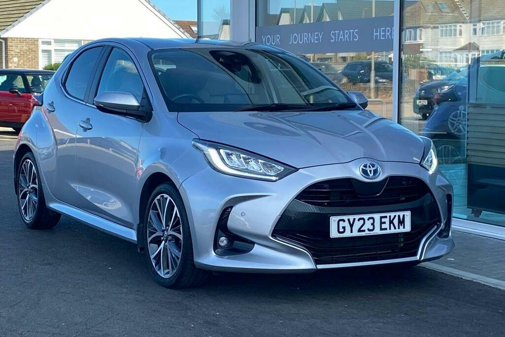 Toyota Yaris 1.5 Vvt H Excel Hatchback Hybrid E Cvt Silver