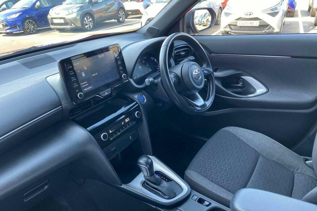 Toyota Yaris Cross 1.5 Vvt H Design Suv Hybrid E Cvt Red #5