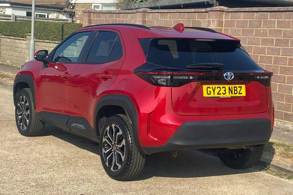 Toyota Yaris Cross 1.5 Vvt H Design Suv Hybrid E Cvt Red #4