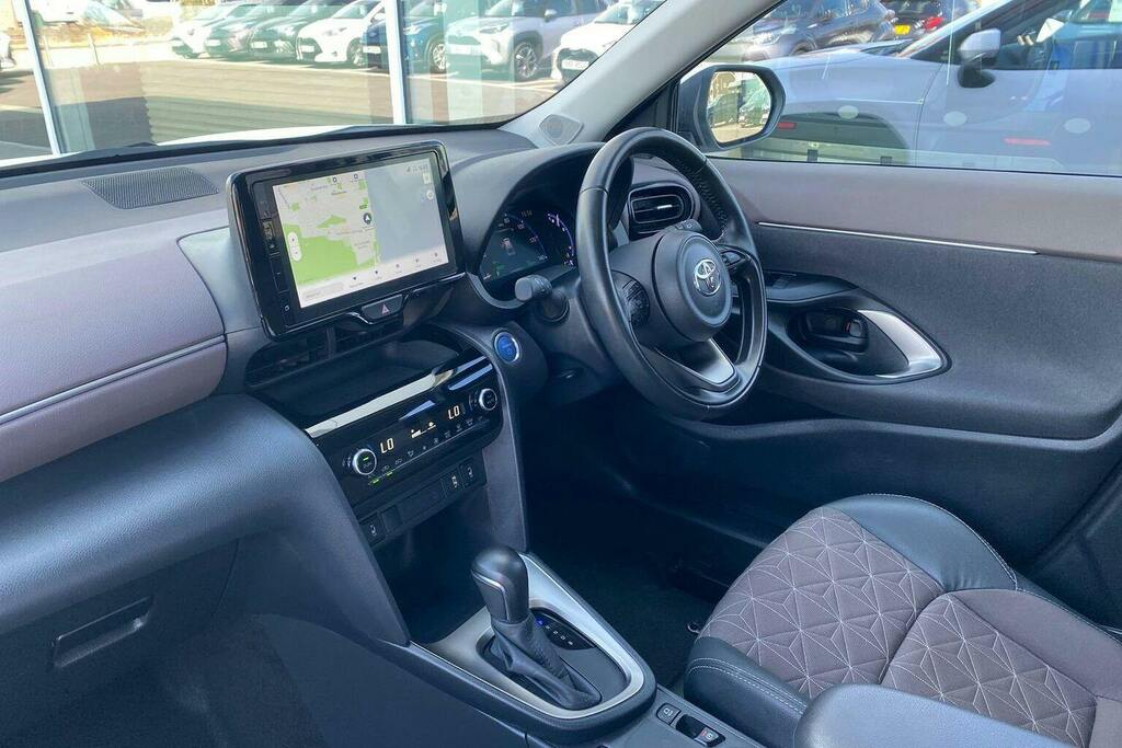 Toyota Yaris Cross 1.5 Vvt H Excel Suv Hybrid E Cvt White #5