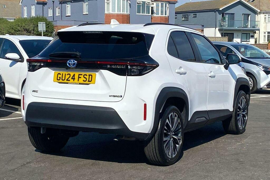 Toyota Yaris Cross 1.5 Vvt H Excel Suv Hybrid E Cvt White #2