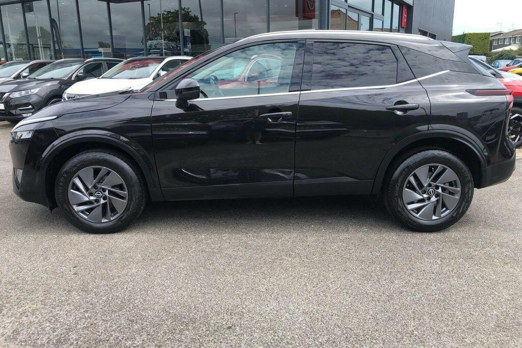 Nissan Qashqai 1.3 Dig T Mhev Acenta Premium Suv Hybri YA22JZM Black #6