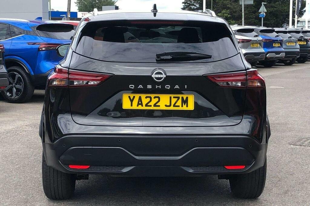 Nissan Qashqai 1.3 Dig T Mhev Acenta Premium Suv Hybri YA22JZM Black #4