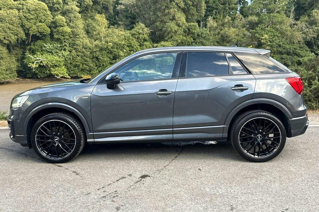 Audi Q2 1.0 Tfsi 30 Black Edition Suv Grey #6