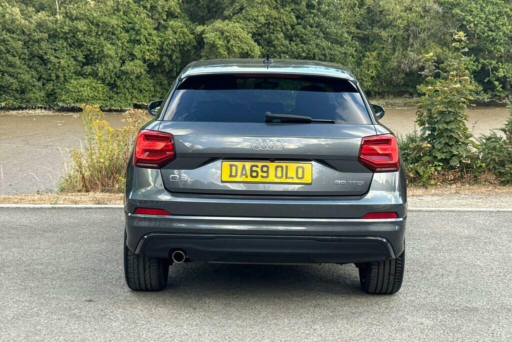 Audi Q2 1.0 Tfsi 30 Black Edition Suv Grey #4