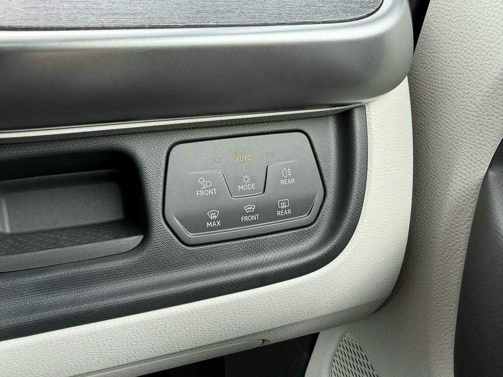 Volkswagen ID.Buzz 210Kw Life Pro 79Kwh Two Tone Paintsty  #37