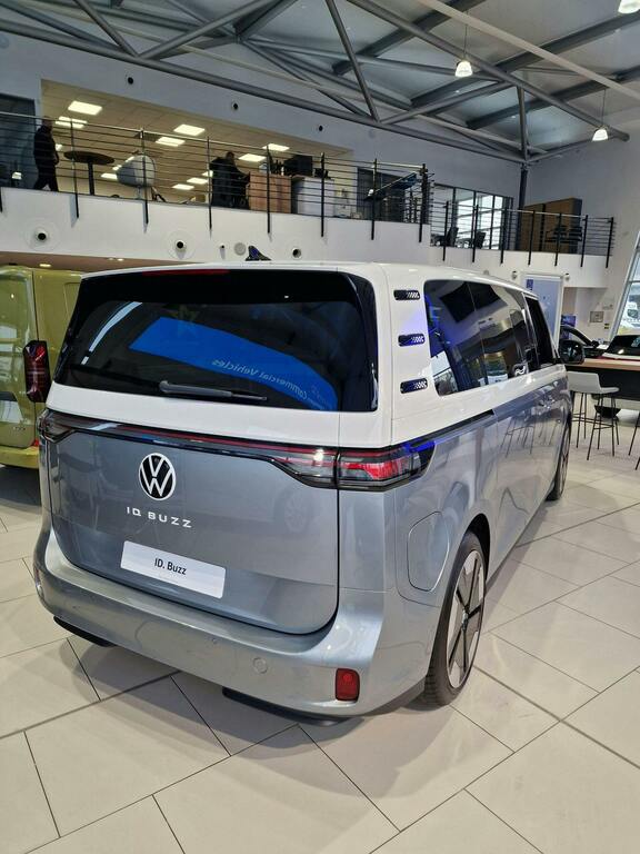 Volkswagen ID.Buzz 210Kw Life Pro 79Kwh Two Tone Paintsty  #48