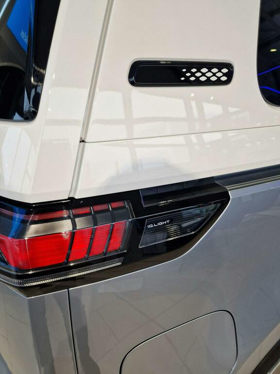 Volkswagen ID.Buzz 210Kw Life Pro 79Kwh Two Tone Paintsty  #57
