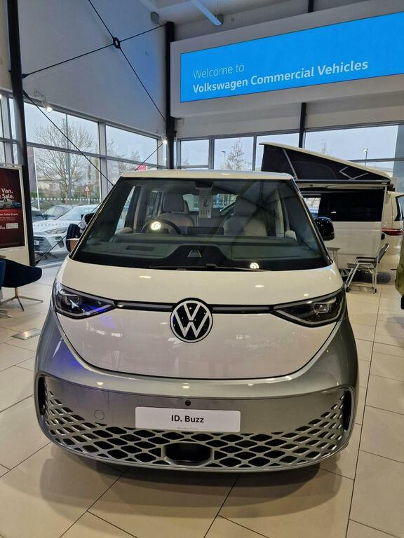 Volkswagen ID.Buzz 210Kw Life Pro 79Kwh Two Tone Paintsty  #46
