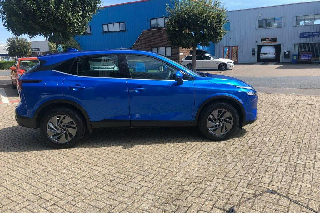 Nissan Qashqai 1.3 Dig T Mhev Acenta Premium Suv Hybri HW23KVY Blue #2