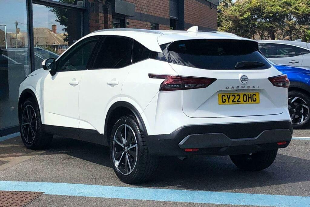 Nissan Qashqai 1.3 Dig T Mhev Tekna Suv Hybrid Xtron GY22OHG White #5