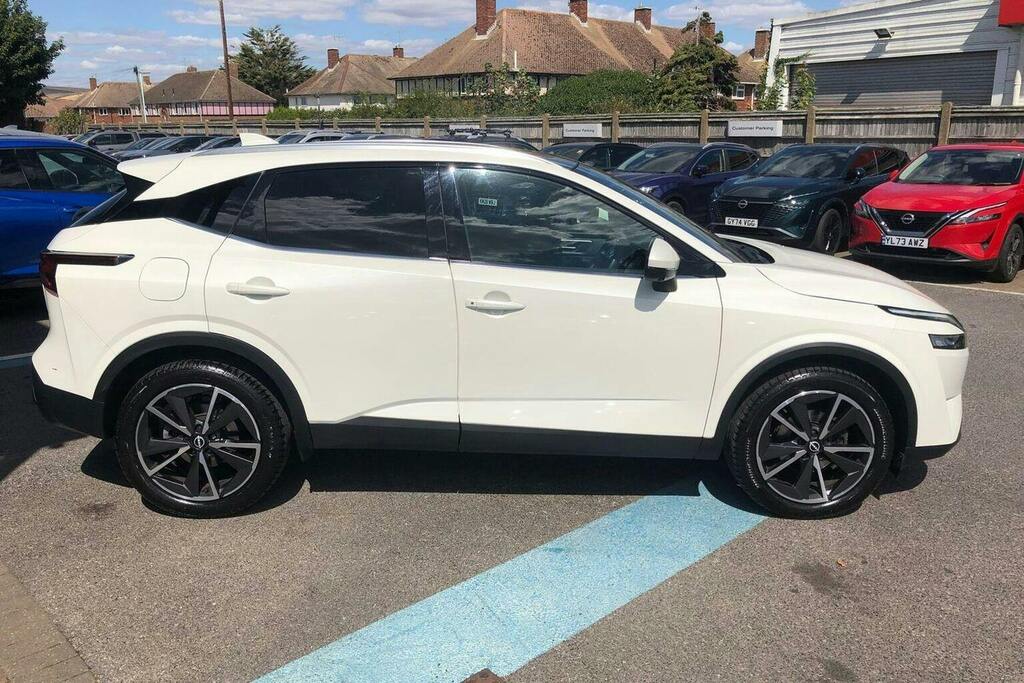 Nissan Qashqai 1.3 Dig T Mhev Tekna Suv Hybrid Xtron GY22OHG White #2