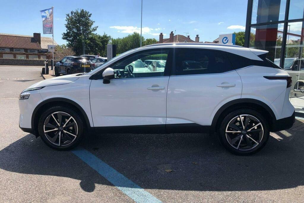 Nissan Qashqai 1.3 Dig T Mhev Tekna Suv Hybrid Xtron GY22OHG White #6