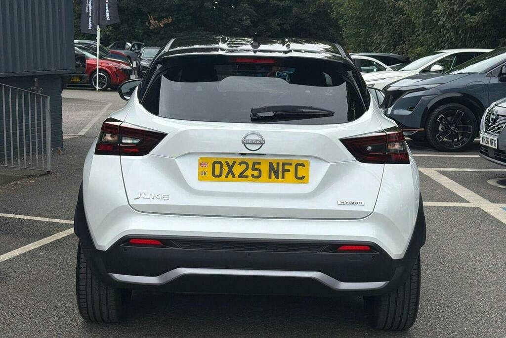 Nissan Juke 1.6 Tekna Plus Suv Hybrid White #4
