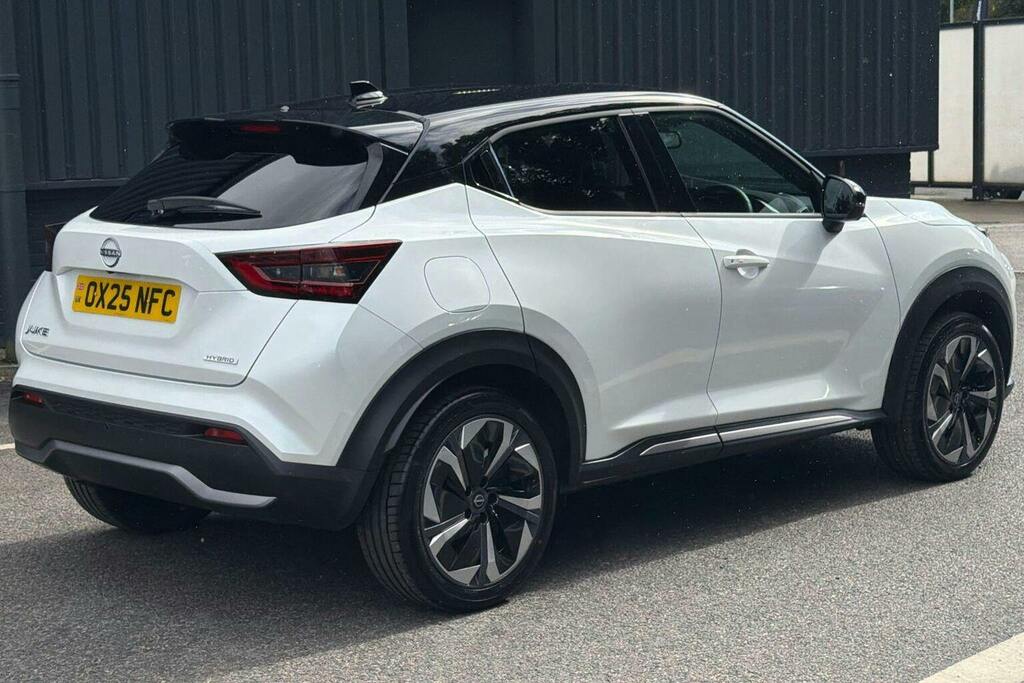 Nissan Juke 1.6 Tekna Plus Suv Hybrid White #3