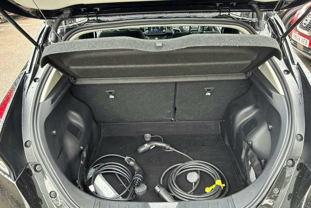 Nissan Leaf 110Kw Tekna 39Kwh  #18