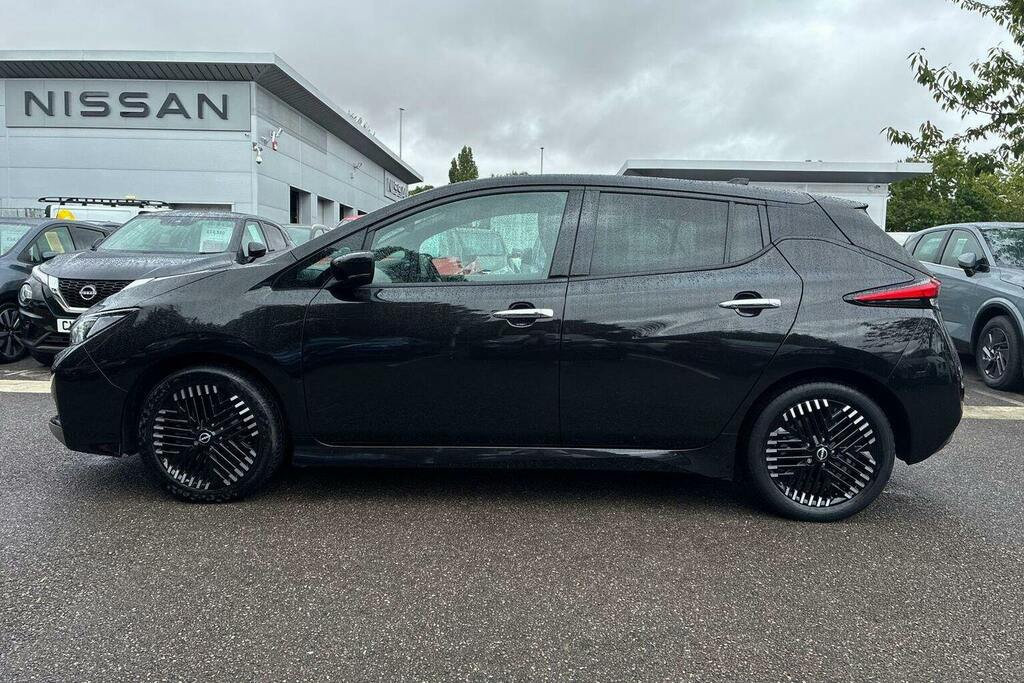 Nissan Leaf 39Kwh N Connecta Hatchback Black #6