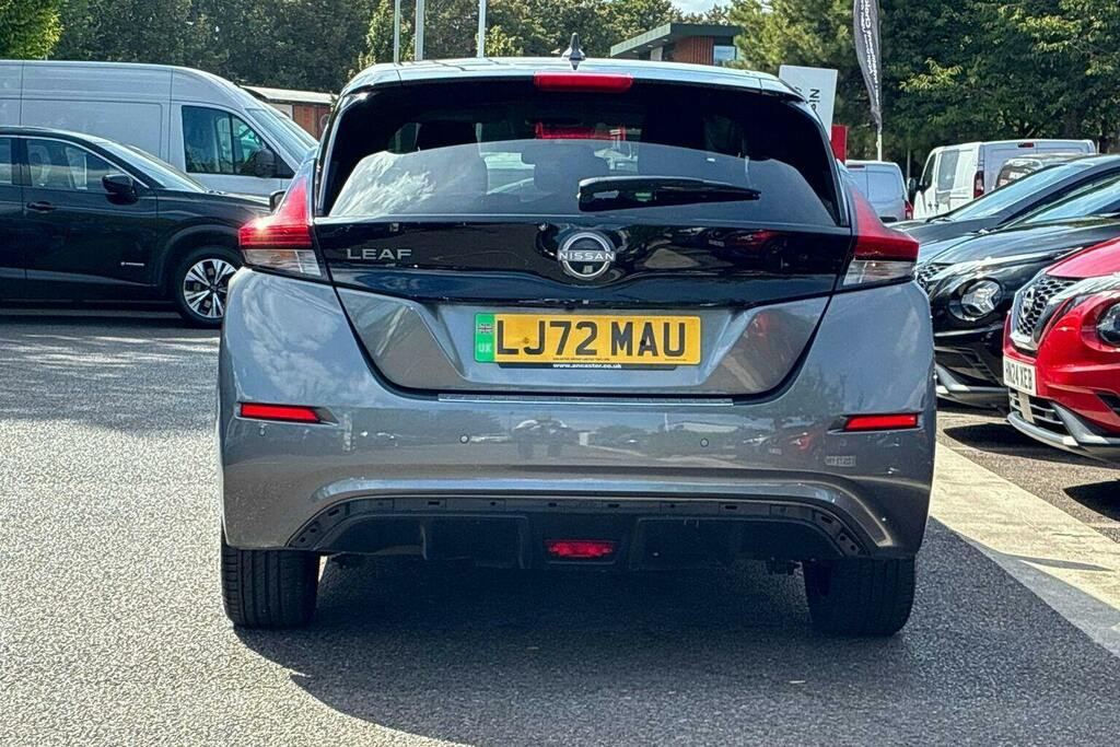 Nissan Leaf 39Kwh Tekna Hatchback Grey #4