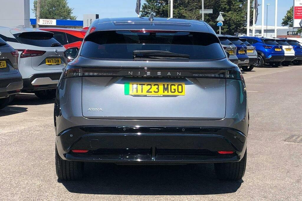 Nissan Ariya 87Kwh Evolve Suv 22Kw Charger Grey #4