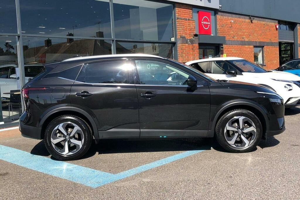 Nissan Qashqai 1.3 Dig T Mhev N Connecta Suv Hybrid Xt DY72KSO Black #2