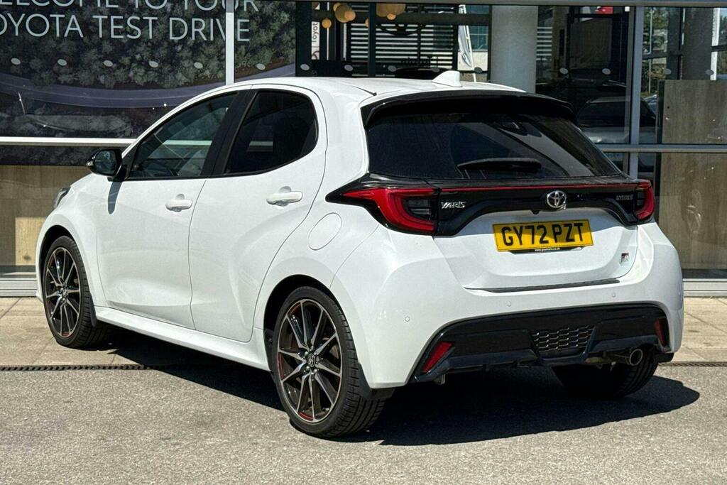 Toyota Yaris 1.5 Vvt H Gr Sport Hatchback Hybrid E C GY72PZT White #4