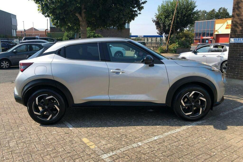 Nissan Juke 1.0 Dig T N Connecta Suv Dct Silver #2