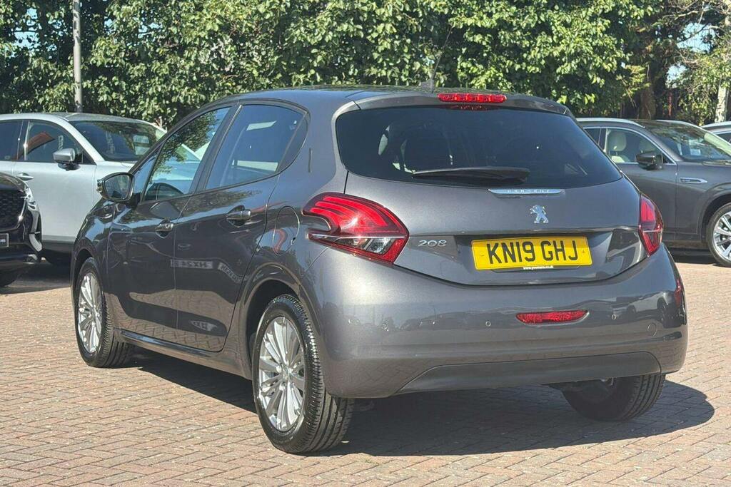 Peugeot 208 1.2 Puretech Signature Hatchback Grey #5