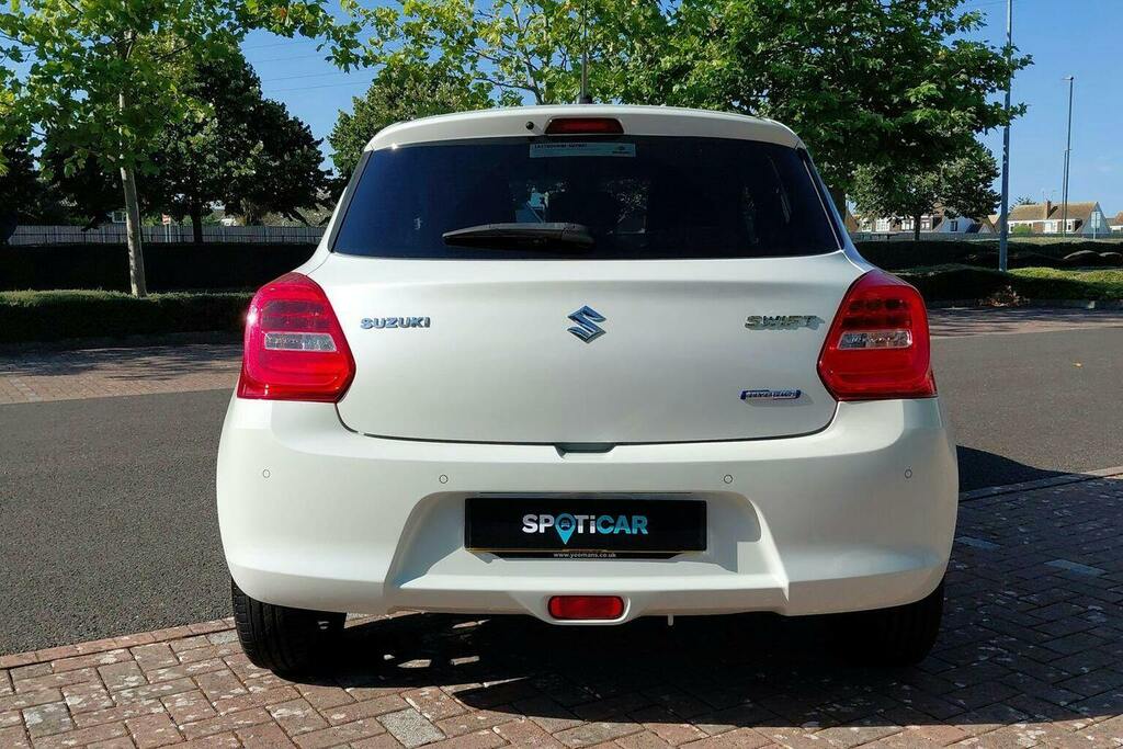 Suzuki Swift 1.2 Dualjet Mhev Sz5 Hatchback Hybrid M White #4