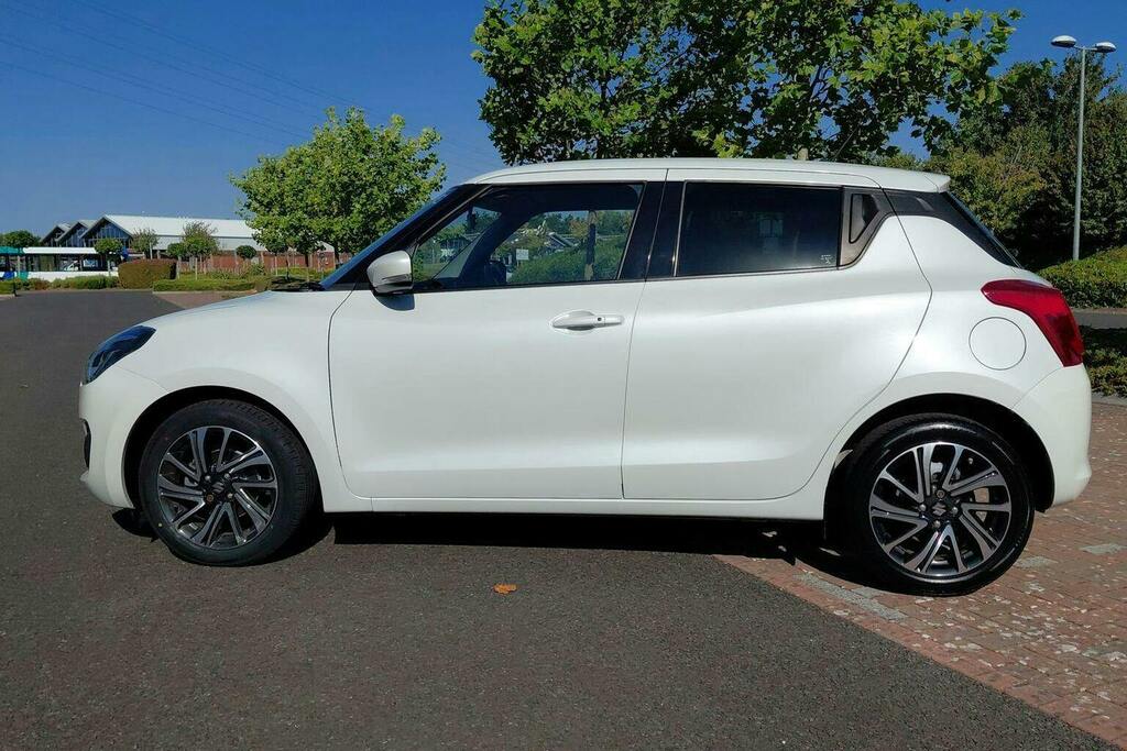 Suzuki Swift 1.2 Dualjet Mhev Sz5 Hatchback Hybrid M White #6