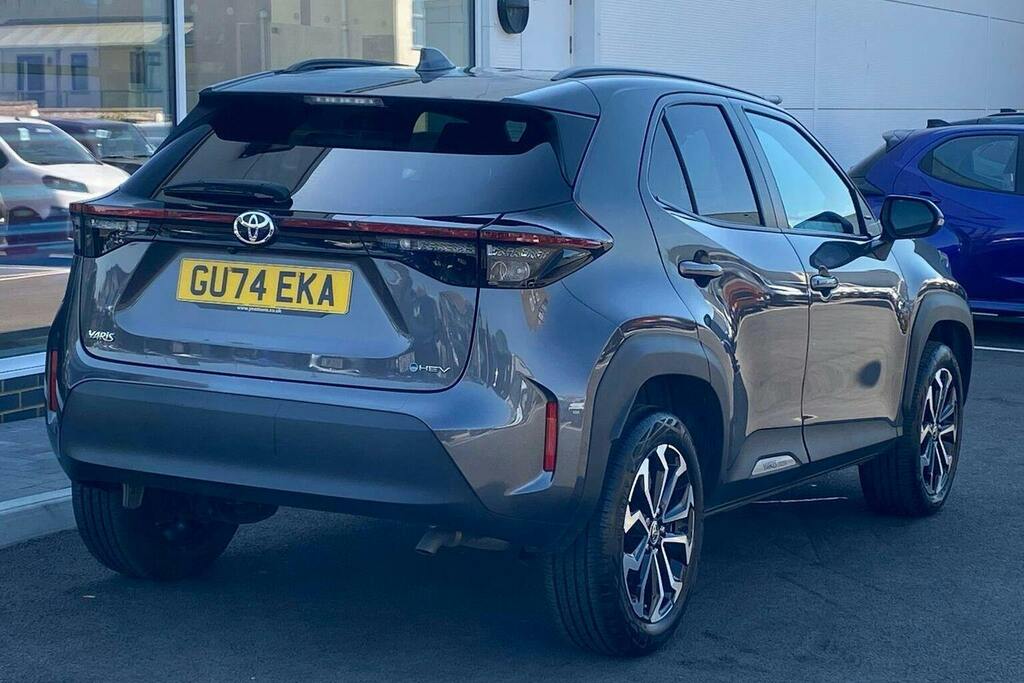 Toyota Yaris Cross 1.5 Vvt H Design Suv Hybrid E Cvt Grey #2
