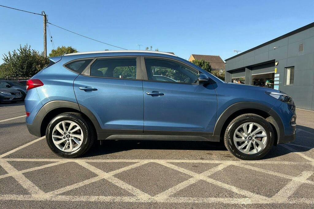 Hyundai Tucson 1.6 Gdi Blue Drive Se Suv Blue #2