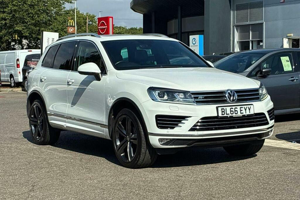Volkswagen Touareg 3.0 Tdi V6 Bluemotion Tech R-line Plus Suv Die White